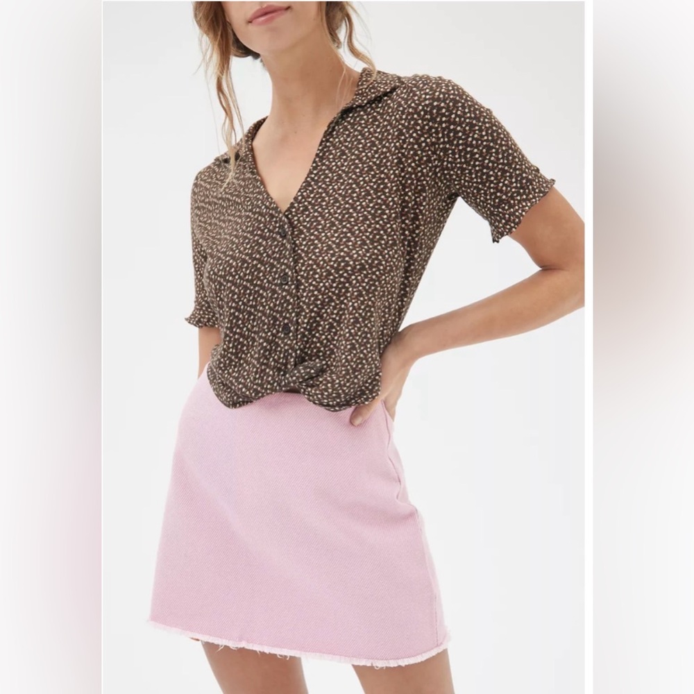 Urban Outfitters Pink Denim Mini Skirt Raw Hem Y2K Soft Girl Medium EUC